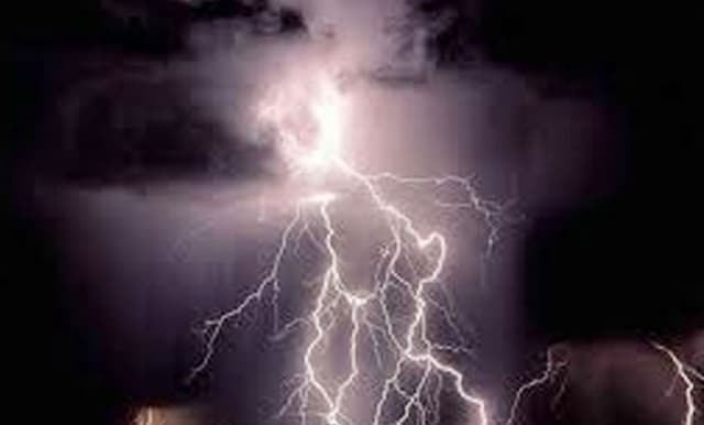 কালিয়াকৈরে বজ্রপাতে কেড়ে নিল গৃহবধূর প্রাণ