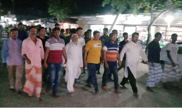 লালপুরে যুবদলের কমিটি বাতিলের দাবিতে মিছিল