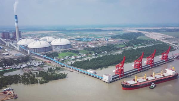 ৪২১২ কোটি টাকা বকেয়া, পায়রার উৎপাদন বন্ধ