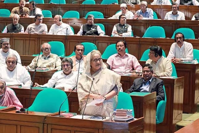 অভাব বিশ্বব্যাপী, বিদ্যুৎসহ সবকিছুতে সাশ্রয়ী হতে হবে : প্রধানমন্ত্রী