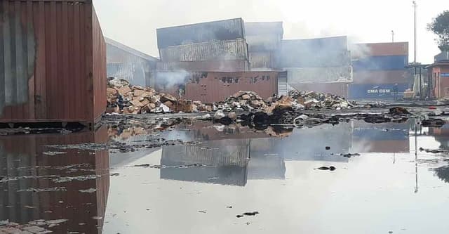 নিভেছে বিএম ডিপোর আগুন, ধ্বংস হয়েছে ৪০০ কনটেইনার
