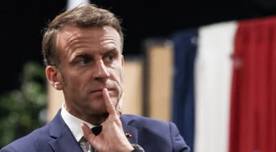 আগাম নির্বাচনের ঘোষণা ম্যাক্রোঁর