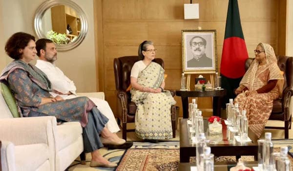 গান্ধী পরিবারের সাথে শেখ হাসিনার সৌজন্য সাক্ষাৎ