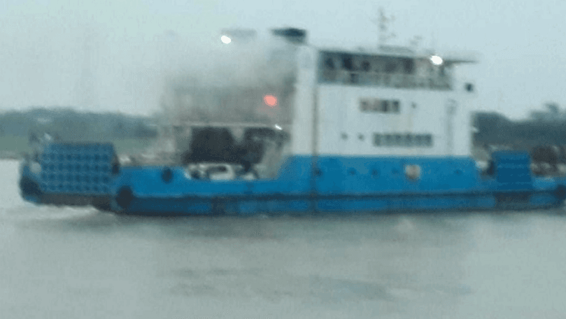 চলন্ত ফেরিতে হঠাৎ আগুন