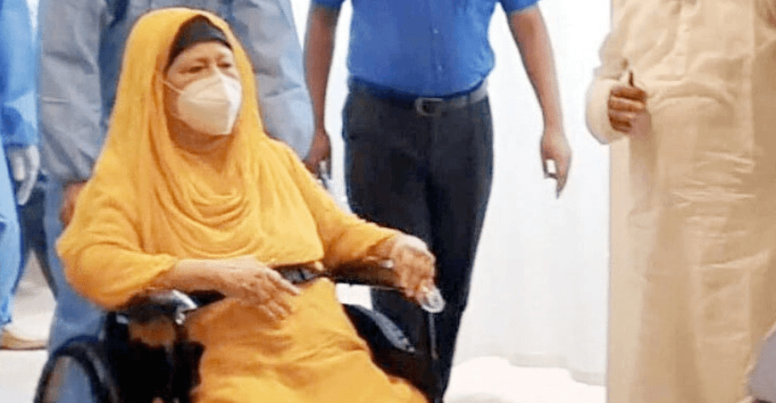 খালেদা জিয়ার হার্টে ব্লক, পরানো হলো রিং