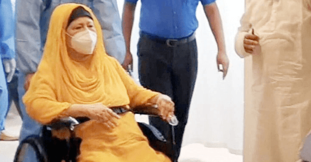 খালেদা জিয়ার হার্টে ব্লক, পরানো হলো রিং