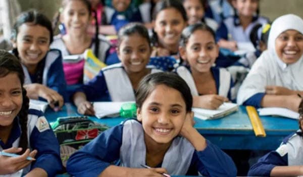 দেশের শিক্ষাপ্রতিষ্ঠানগুলোতে টানা ১৭ দিন ছুটি