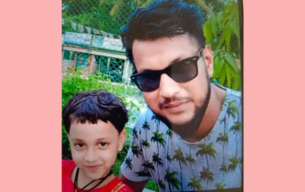 ডিভোর্সের শোক সইতে না পেরে শিশুকণ্যাকে হত্যার পর পিতার আত্মহত্যা