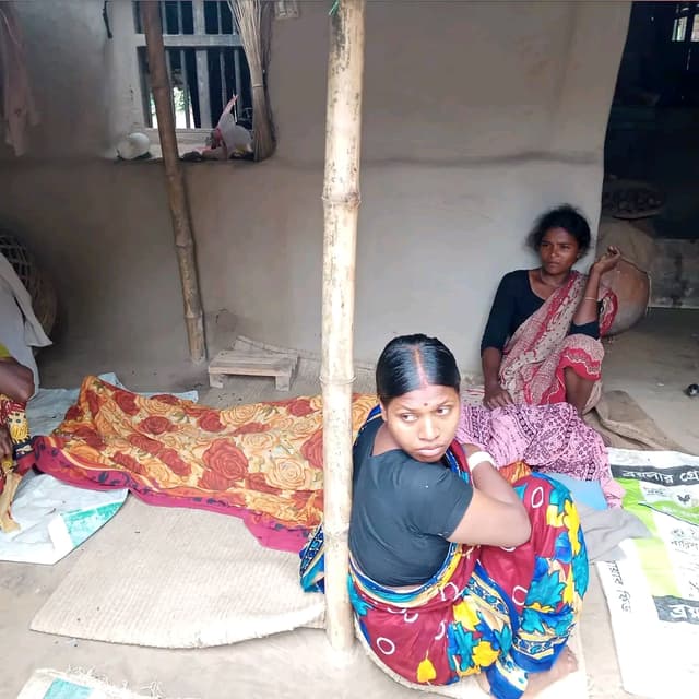 নবাবগঞ্জে সাপের কামড়ে দশম শ্রেণির ছাত্রীর মৃত্যু