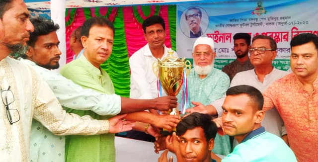 বঙ্গবন্ধু গোল্ডকাপ ফুটবল টূর্নামেন্টে ধামইরহাট ইউ: একাদশ চ্যাম্পিয়ন