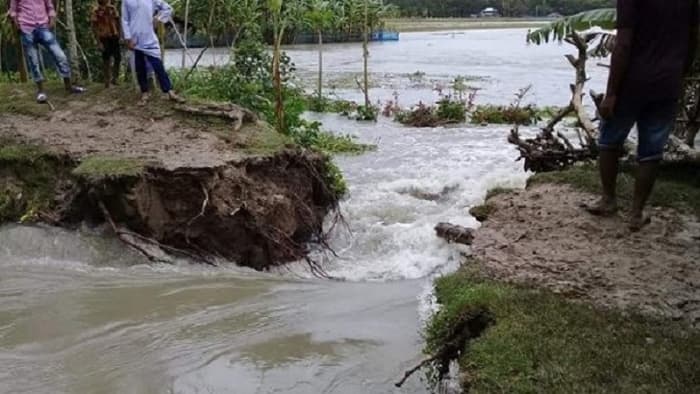 বন্যার পানি অপসারণে বাধা হলে রাস্তা কেটে দেওয়ার নির্দেশ'