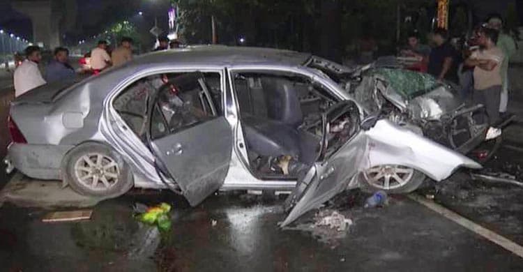 ঈদে ঘুরতে বেরিয়ে সড়কে প্রাণ ঝরলো দুই বন্ধুর