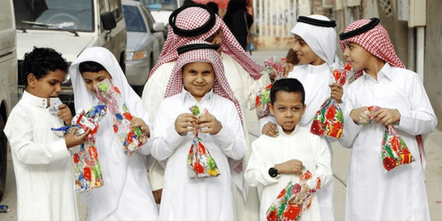 ডান-বামের ব্যবহার সম্পর্কে নবিজীর (সা.) নির্দেশনা