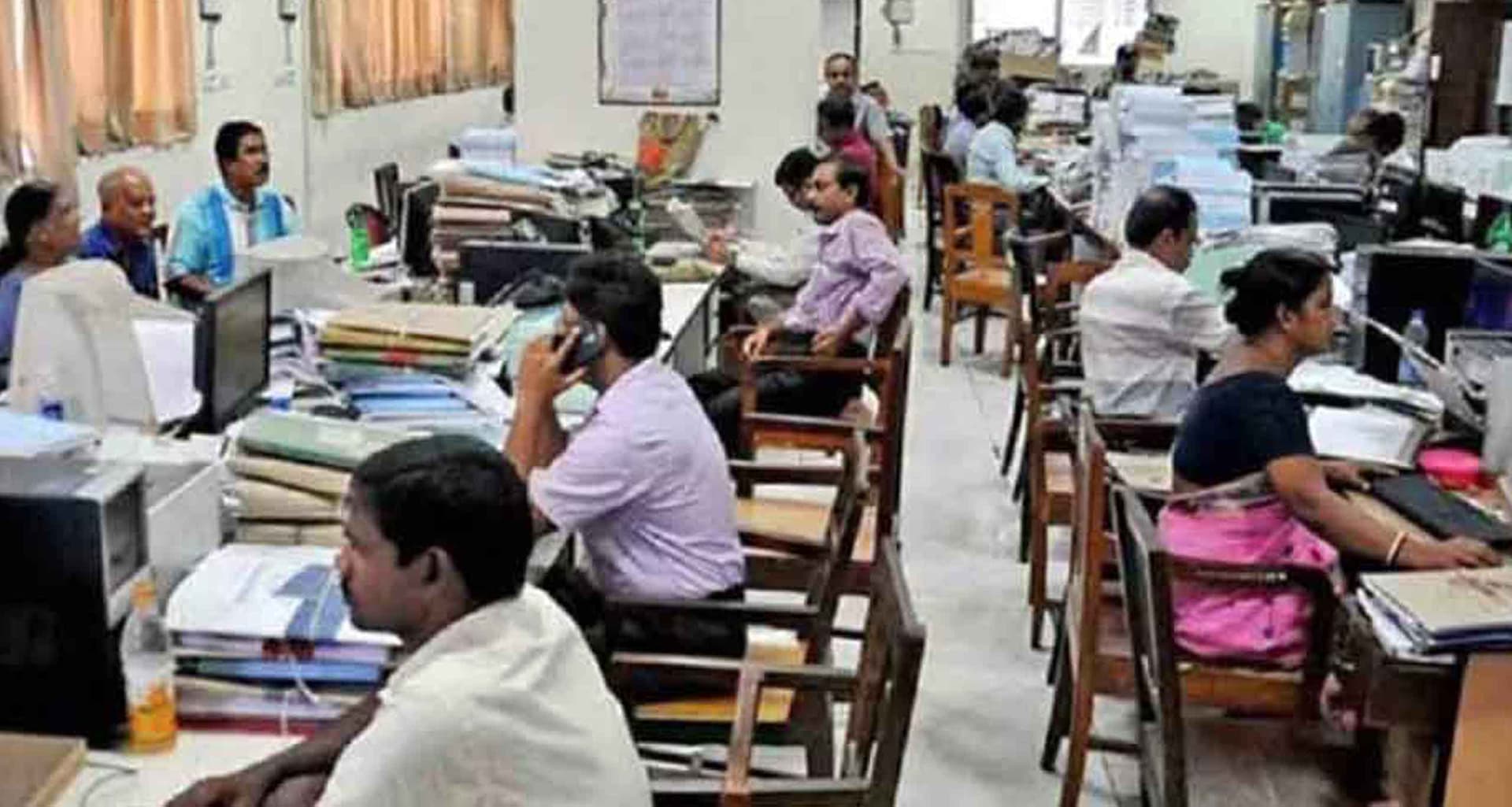 অফিস-আদালত খুলছে আজ, চলবে নতুন সূচিতে