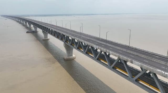 পদ্মা সেতুর উদ্বোধন: প্রথম আমন্ত্রণপত্র পাচ্ছে আ.লীগ