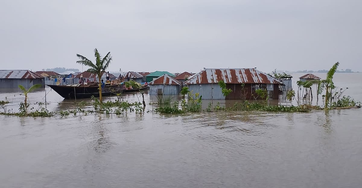 কুড়িগ্রামে বন্যা পরিস্থিতির অবনতি, মৎস্য খাতে ৫৪ কোটি টাকার ক্ষতি