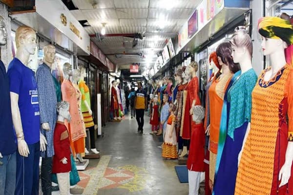 ৮টার পর দোকান বন্ধ না হলে যে ব্যবস্থা