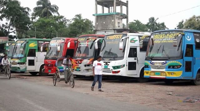 ঢাকাগামী সব দূরপাল্লার বাস চলাচল বন্ধ