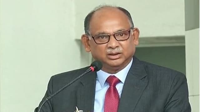 বিধিনিষেধ আরোপ করা ৭ জেলায় ট্রেন থামবে না: রেলপথমন্ত্রী