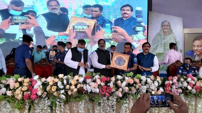 পদ্মা সেতু প্রধানমন্ত্রী শেখ হাসিনার অনন্য সৃষ্টি : স্বরাষ্ট্রমন্ত্রী