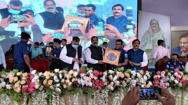 পদ্মা সেতু প্রধানমন্ত্রী শেখ হাসিনার অনন্য সৃষ্টি : স্বরাষ্ট্রমন্ত্রী