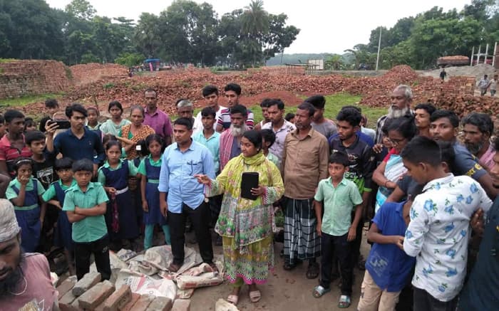 বালিয়াকান্দিতে দুটি ইটভাটার কাজ বন্ধ করলেন ইউএনও
