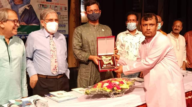 ফখরুলসহ ৬ লেখক পেলেন স্বাধীনতার সুবর্ণজয়ন্তী সম্মাননা