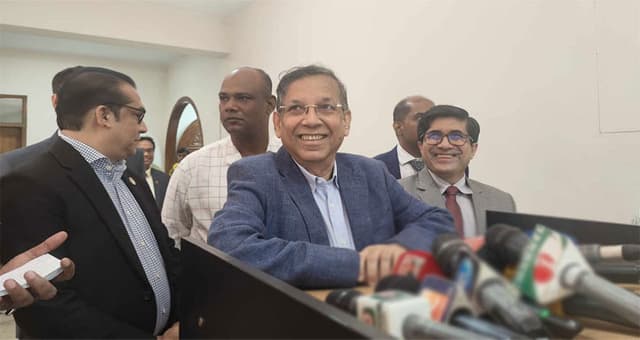 খালেদা জিয়াকে বিদেশে পাঠানোর সুযোগ নেই: আইনমন্ত্রী