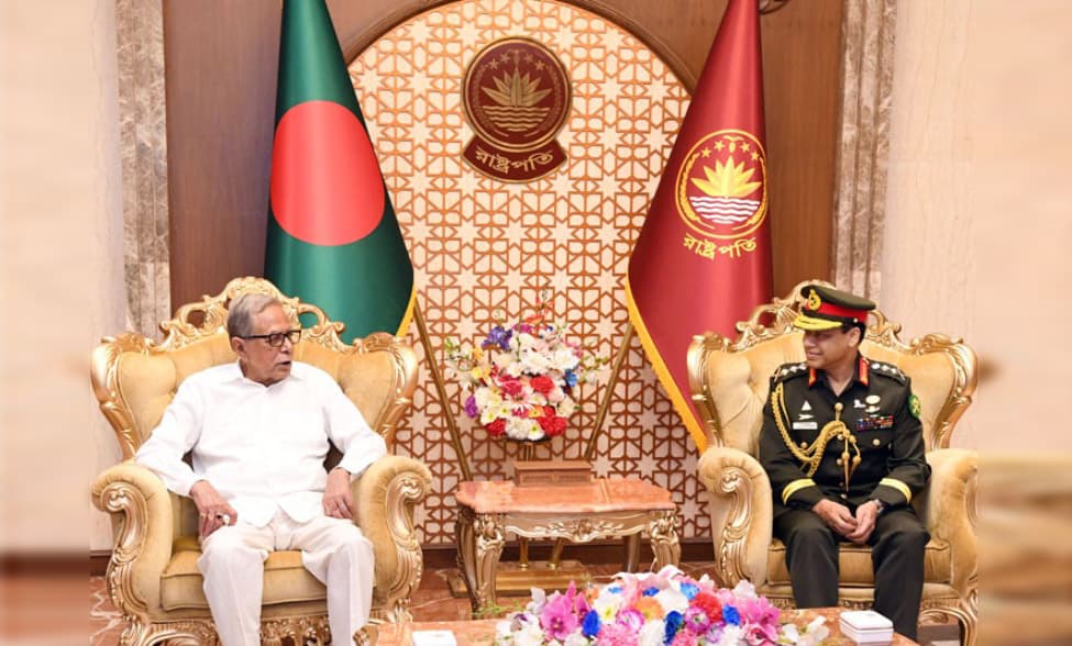 সেনাবাহিনীকে জনগণের প্রয়োজনে সবসময় পাশে দাঁড়ানোর আহ্বান রাষ্ট্রপতির
