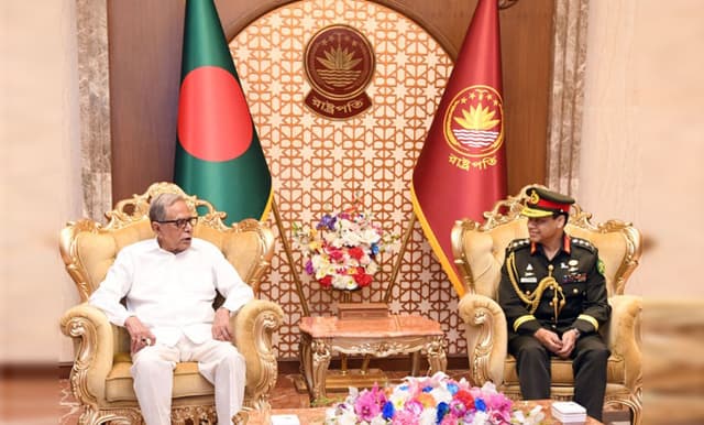 সেনাবাহিনীকে জনগণের প্রয়োজনে সবসময় পাশে দাঁড়ানোর আহ্বান রাষ্ট্রপতির