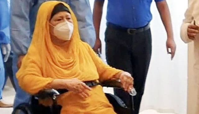 বিদেশে চিকিৎসা করালে সুস্থ হবেন খালেদা জিয়া : মেডিকেল বোর্ড