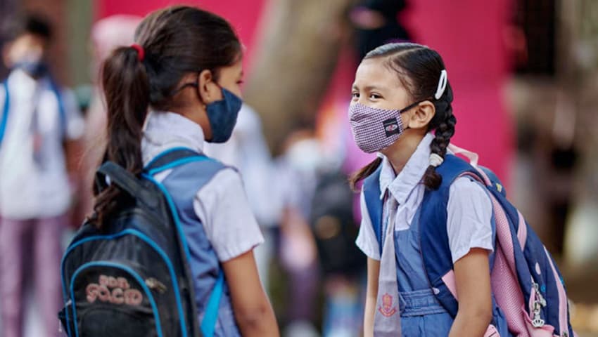 স্কুল-কলেজে মাস্ক পরার নির্দেশ