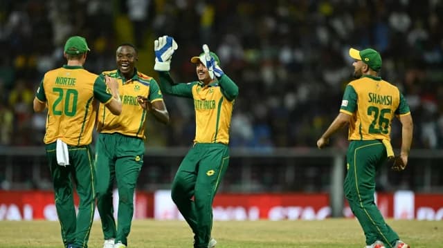 উইন্ডিজকে বিদায় করে সেমিফাইনালে দক্ষিণ আফ্রিকা