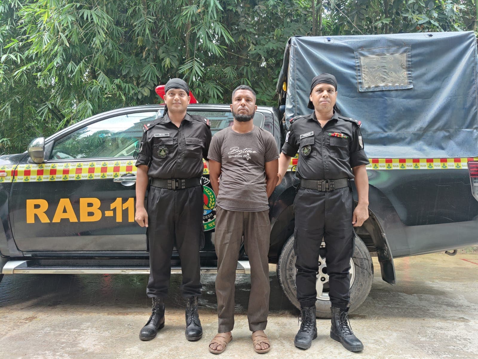 মাদক মামলায় যাবজ্জীবন সাজাপ্রাপ্ত বাস ড্রাইভার গ্রেফতার