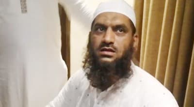 মামুনুল হকের বিরুদ্ধে গ্রেপ্তারি পরোয়ানা