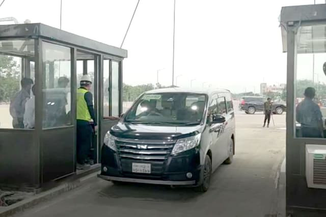 প্রথম ৮ ঘণ্টায় পদ্মা সেতুতে টোল আদায় ৮২ লাখ ১৯ হাজার টাকা