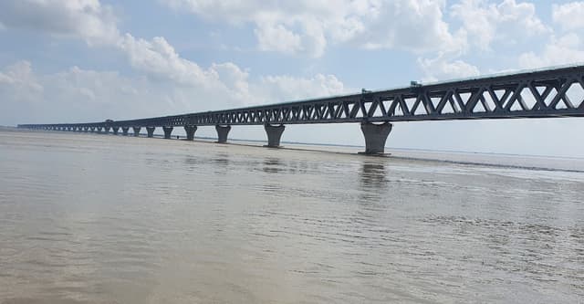 পদ্মা সেতু জাতীয় সম্পদ, বিরোধিতাকারীরা জাতির শত্রু: হাইকোর্ট