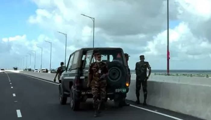 পদ্মা সেতুতে সেনাবাহিনীর টহল