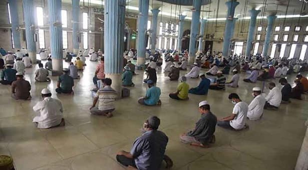 সুন্নত নামাজ বাড়িতে, মসজিদে যেতে পারবে না শিশু-বৃদ্ধ-অসুস্থরা