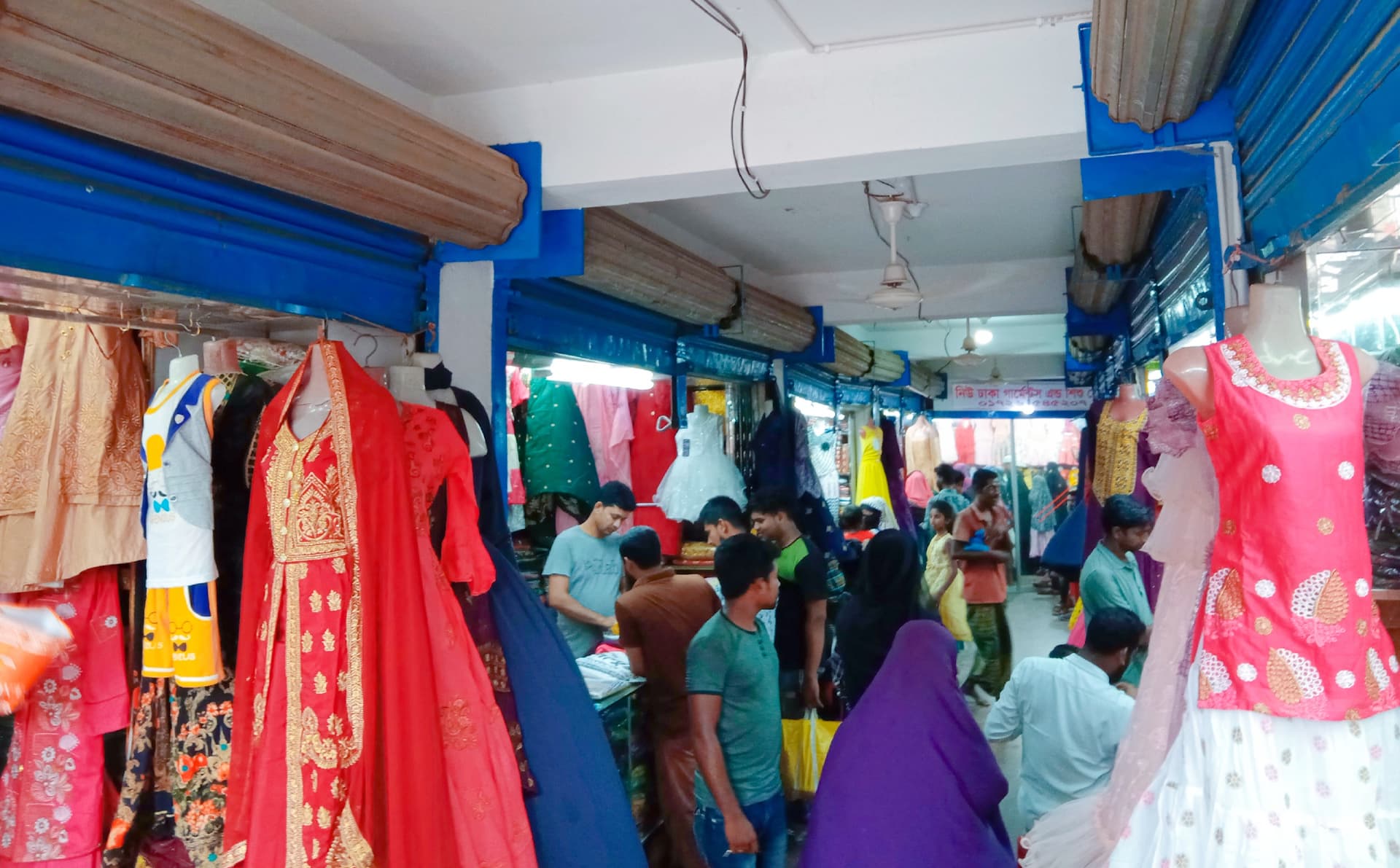 ঈদে ব্যবসার চাকা এখনো ঘুরেনি