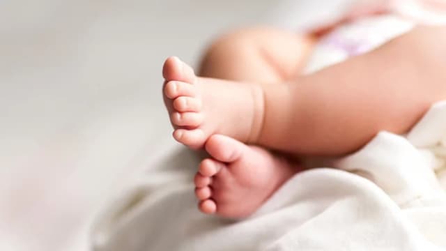 শৌচাগারে সন্তানের জন্ম দিলেন বিশ্ববিদ্যালয়ের ছাত্রী!