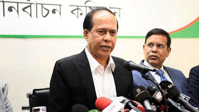 নির্বাচনে কোন দলের নয়, সরকারের সহায়তা নেবে ইসি