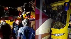 দুই বাসের মুখোমুখি সংঘর্ষ, নিহত ২