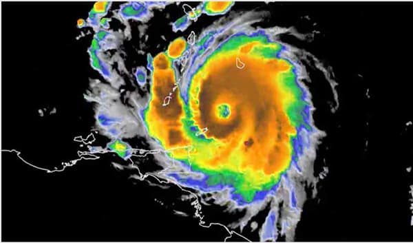 ২৫০ কিমি বেগে ভয়াবহ তাণ্ডব চালাতে পারে হারিকেন বেরিল