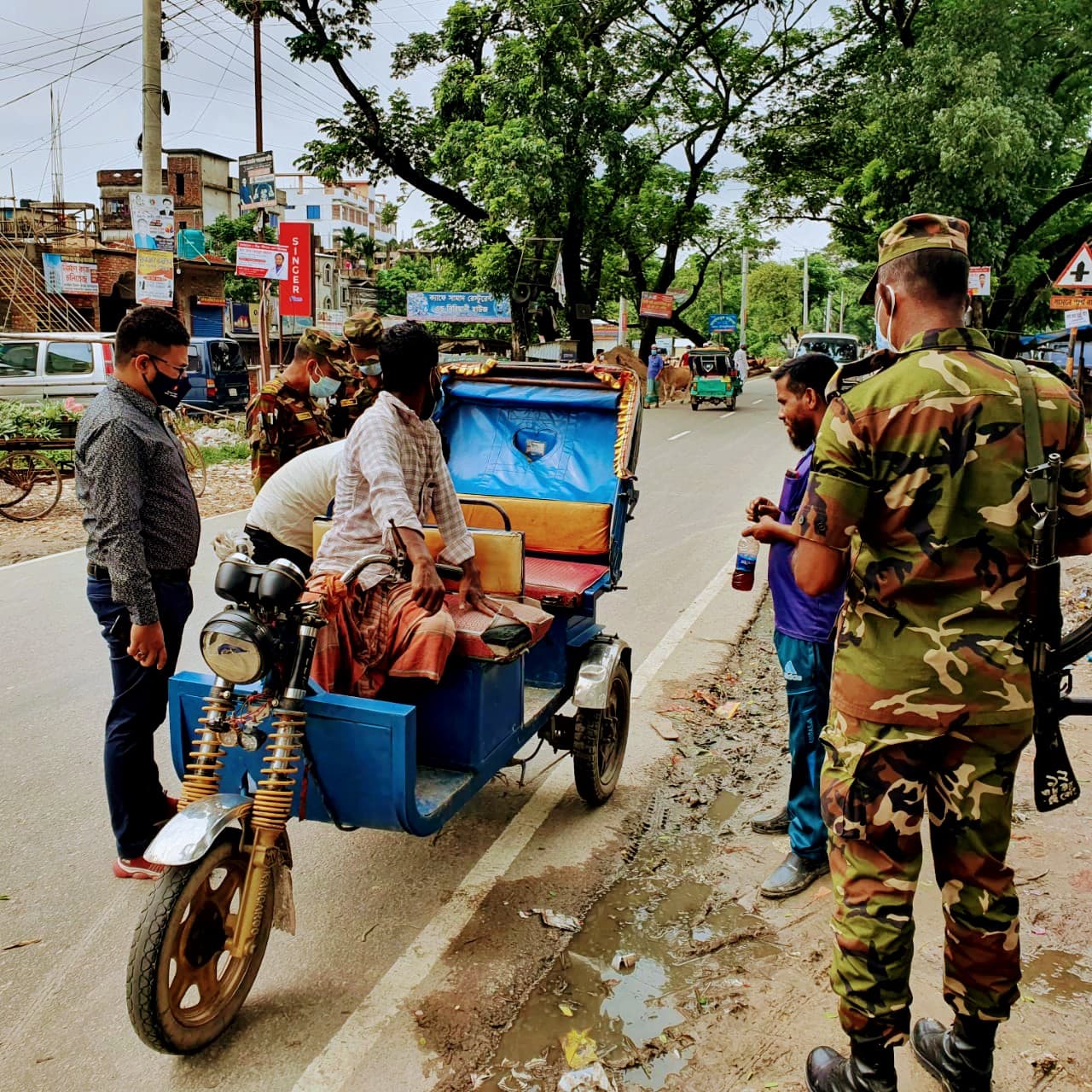 সরাইলে সর্বাত্মক লকডাউন: জরিমানা ১৬ হাজারের অধিক