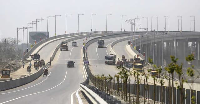 বঙ্গবন্ধু এক্সপ্রেসওয়ে ১০ টোল বুথের ৮টি চালু