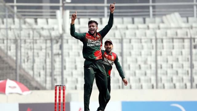 মেহেদি-সাকিবের জোড়া আঘাত