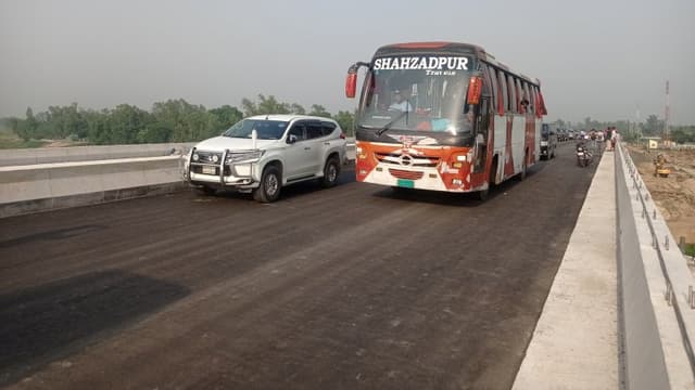 খুলে দেওয়া হলো নলকা সেতুর ঢাকামুখী লেনও