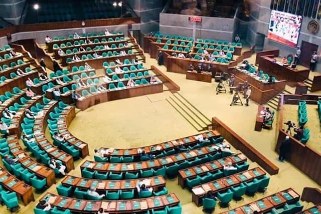 ইসির ক্ষমতা কমিয়ে আরপিও সংশোধনী বিল পাস