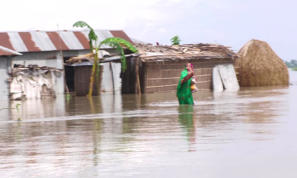 কুড়িগ্রামে বন্যা পরিস্থিতির অবনতি, পানিবন্দি ৮০ হাজার মানুষ